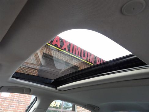 Used 2024 Honda Accord EX image 9