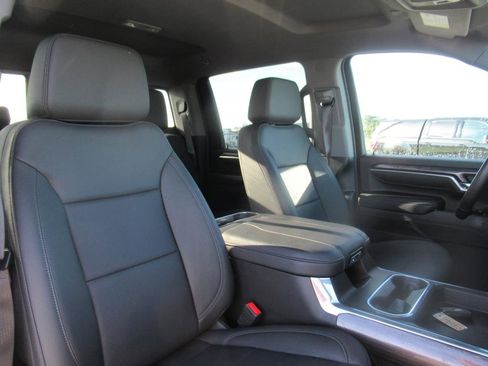 Used 2024 Chevrolet Silverado 2500 LTZ w/ LTZ Plus Package image 10