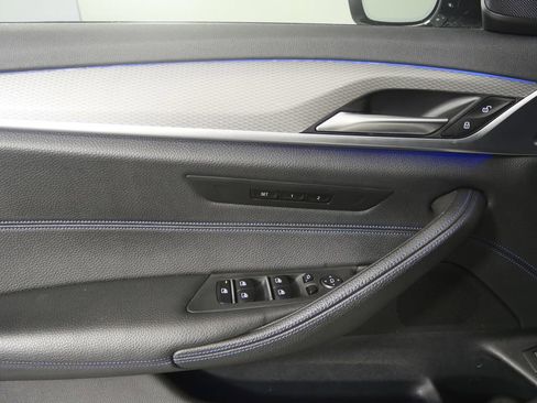 Used 2019 BMW 530i w/ M Sport Package image 8