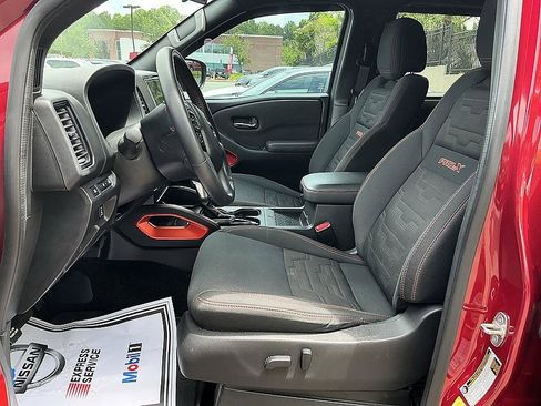 Used 2022 Nissan Frontier Pro-X RWD image 12