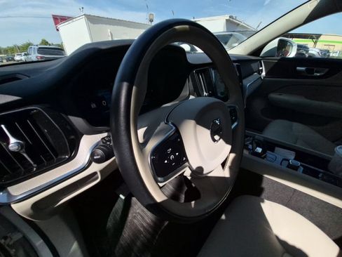 Used 2025 Volvo V60 B5 Cross Country Plus AWD/4WD image 7