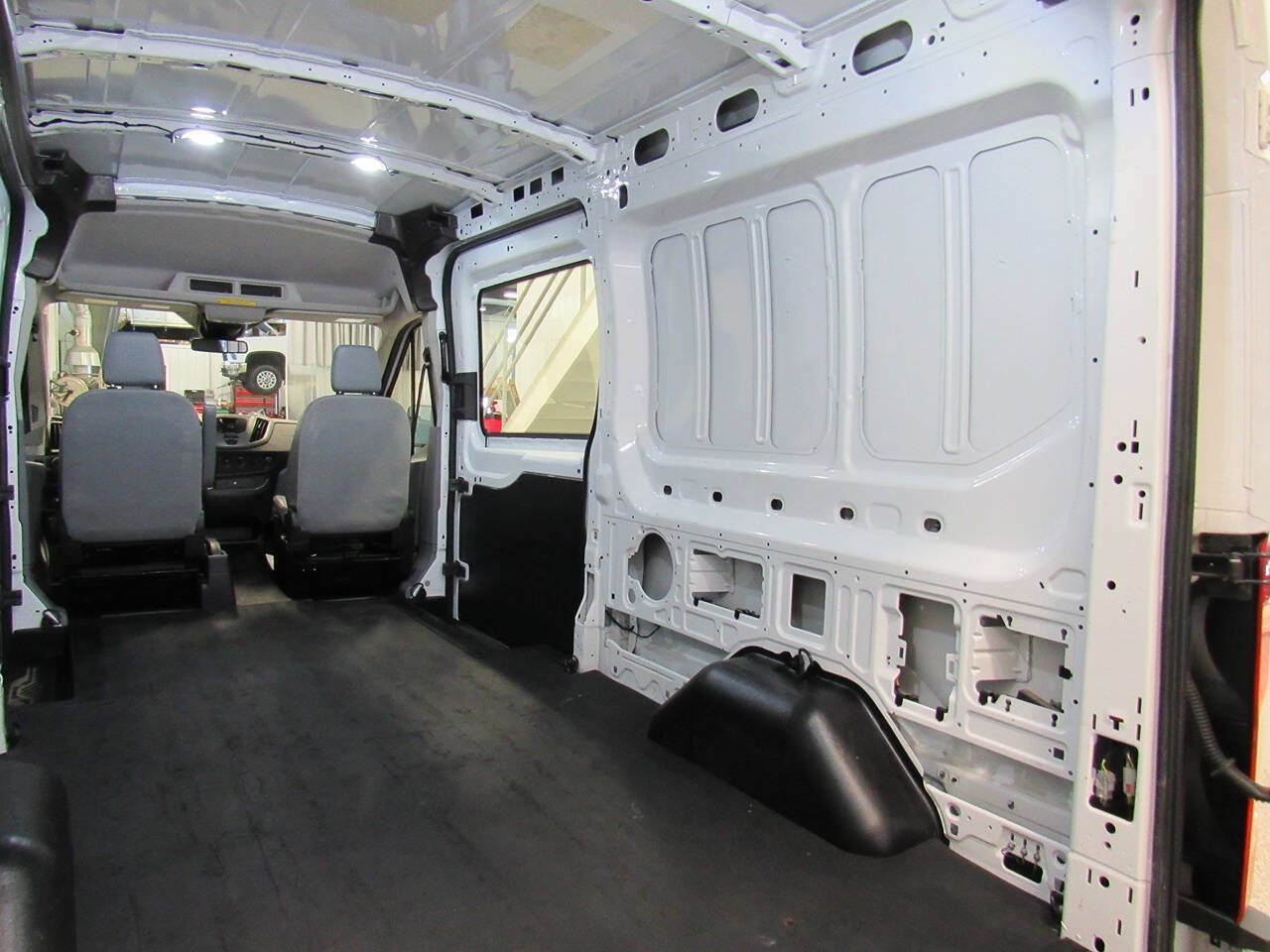 Used 2019 Ford Transit 350 148 Medium Roof RWD image 18