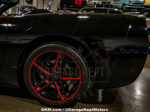 Used 2002 Chevrolet Corvette Convertible w/ Preferred Equipment Group2 image 57