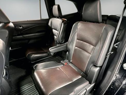 Used 2020 Honda Pilot Black Edition image 22