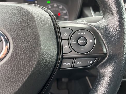 Used 2024 Toyota Corolla Cross AWD Hybrid image 22