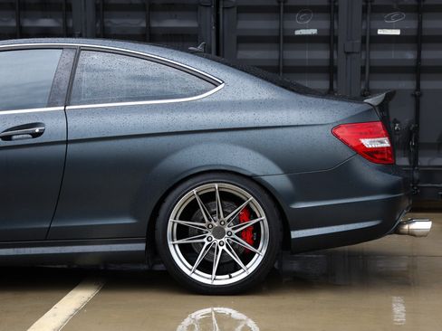 Used 2012 Mercedes-Benz C 63 AMG Coupe image 29