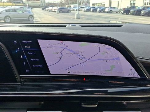 Certified 2024 Cadillac Escalade Sport w/ Touring Package image 21