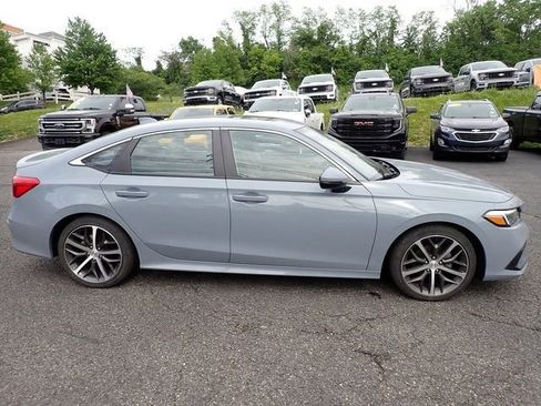Used 2023 Honda Civic Touring image 7