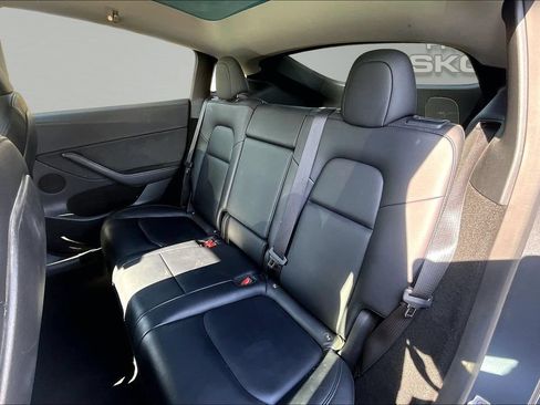 Used 2023 Tesla Model Y Performance AWD/4WD image 19