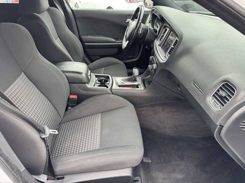 Used 2019 Dodge Charger GT RWD image 17