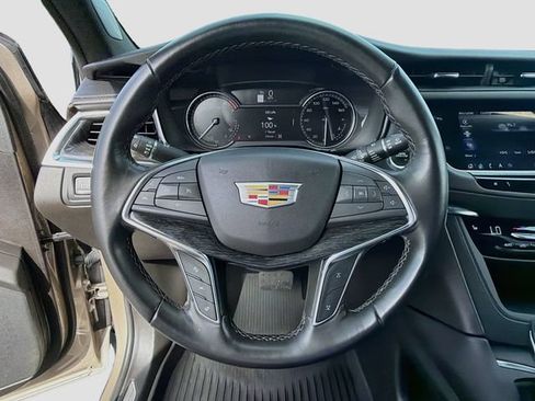 Used 2023 Cadillac XT5 Premium Luxury w/ LPO, Floor Liner Package AWD/4WD image 11