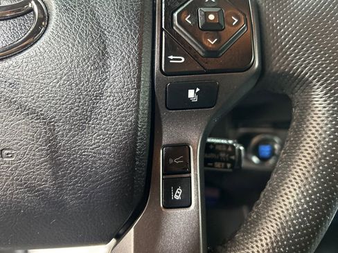 Used 2023 Toyota Tacoma TRD Off-Road image 25