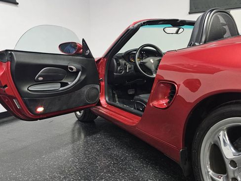 Used 2001 Porsche Boxster RWD image 9