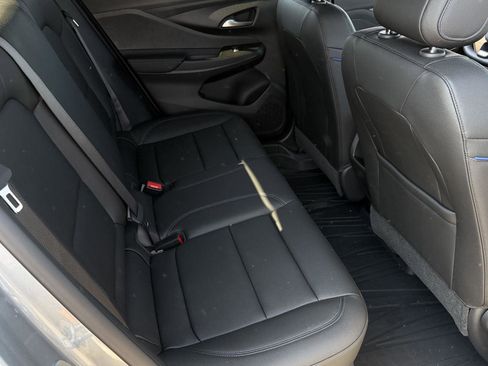 Used 2025 Buick Envista Sport Touring w/ Convenience I Package FWD image 24