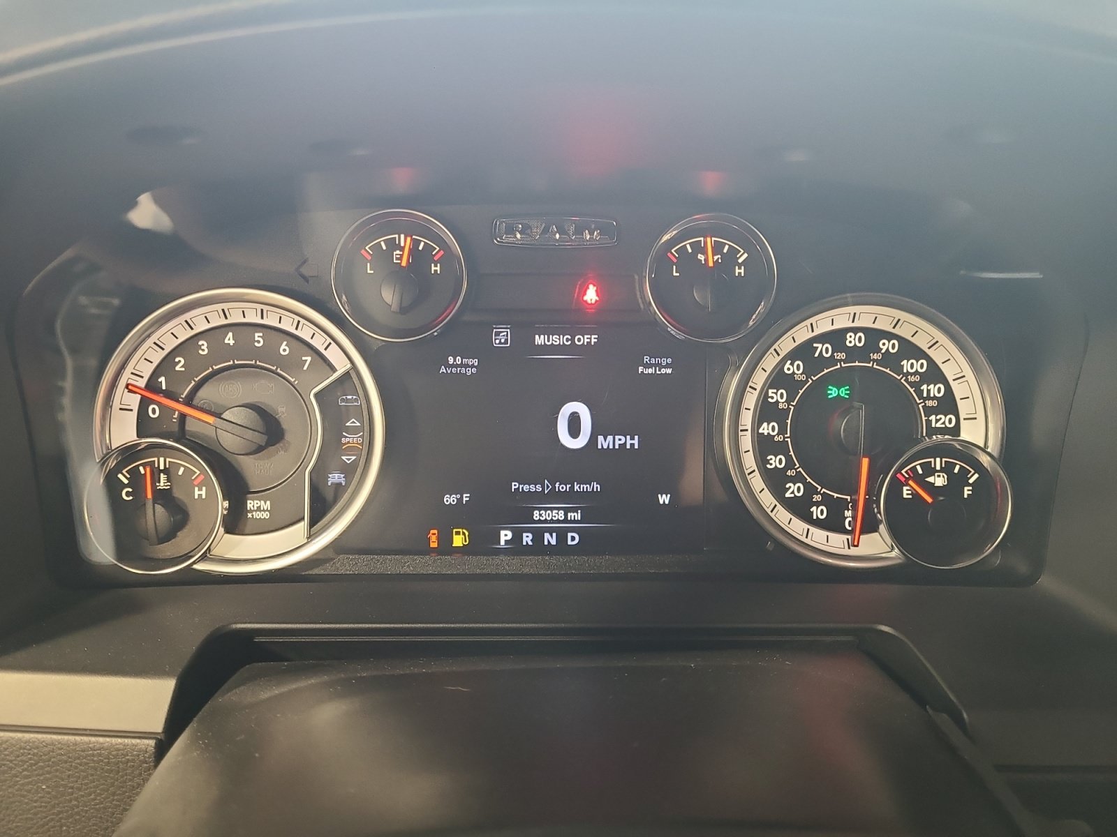 Used 2018 RAM 2500 Laramie w/ Sport Appearance Group AWD/4WD image 10