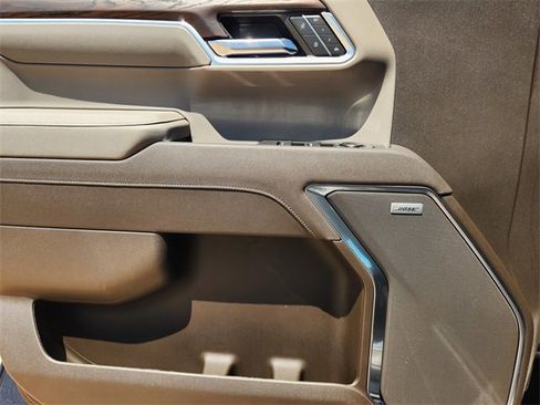 New 2026 GMC Sierra 1500 SLT image 16