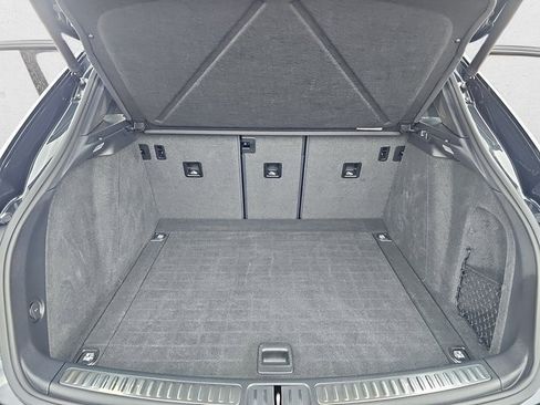 Used 2024 Porsche Macan image 12