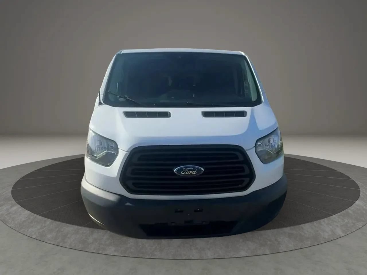 Used 2019 Ford Transit 150 XL RWD image 2