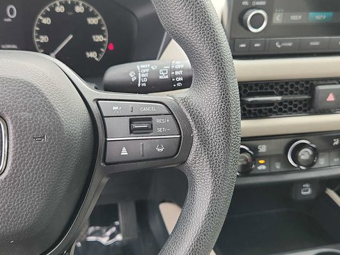 Used 2024 Honda HR-V LX image 21