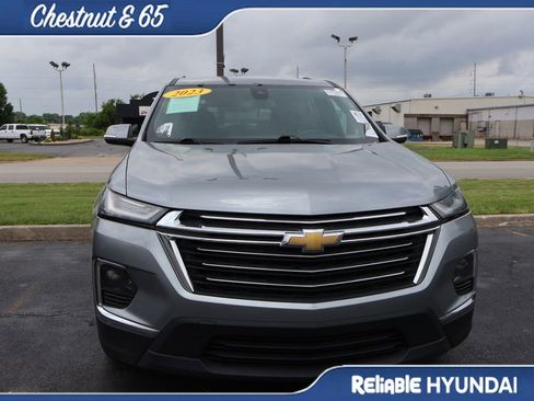 Used 2023 Chevrolet Traverse LT FWD image 10