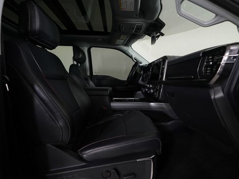 Used 2023 Ford F250 Lariat w/ Lariat Ultimate Package AWD/4WD image 6
