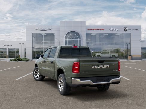 New 2026 RAM 1500 4x4 Crew Cab image 3