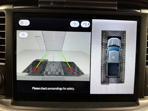 Used 2025 Ford F150 Platinum image 23