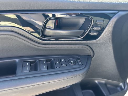 Certified 2025 Honda Odyssey Touring image 16