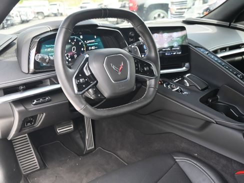 Used 2023 Chevrolet Corvette Stingray Preferred Cpe w/ Z51 Performance Package image 3