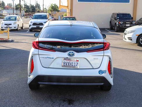 Certified 2021 Toyota Prius Prime XLE image 8