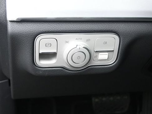 New 2026 Mercedes-Benz GLE 450 4MATIC image 18