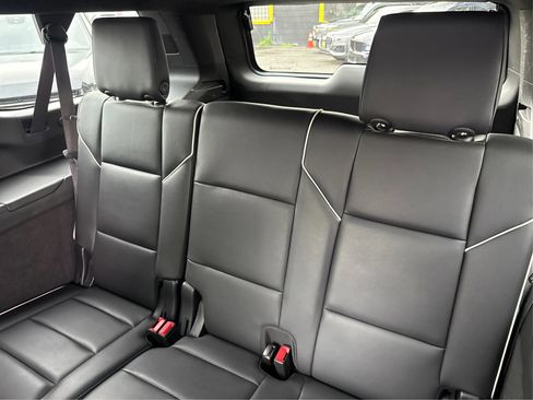 Used 2022 Cadillac Escalade ESV Premium Luxury AWD/4WD image 43