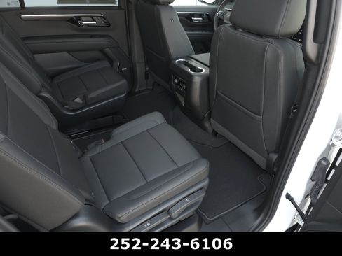 Used 2025 Chevrolet Suburban Z71 w/ Z71 Off-Road Package AWD/4WD image 46