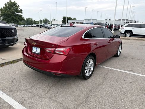 Used 2019 Chevrolet Malibu LT w/ LPO, Convenience Package 2 FWD image 3