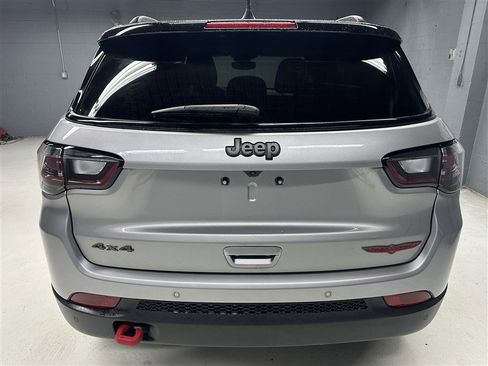 Used 2023 Jeep Compass Trailhawk w/ Trailhawk Elite Group AWD/4WD image 6