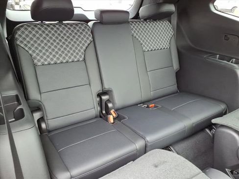 New 2026 GMC Acadia Denali w/ Super Cruise Package image 25