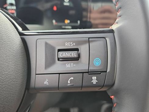 Used 2025 Nissan Kicks SR image 25