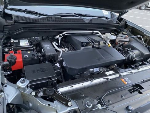 Used 2025 GMC Canyon AT4 w/ AT4X Package image 20