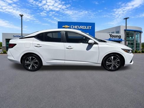 Used 2022 Nissan Sentra SV FWD image 8
