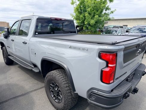 Used 2024 Chevrolet Silverado 2500 ZR2 w/ ZR2 Bison Edition AWD/4WD image 4