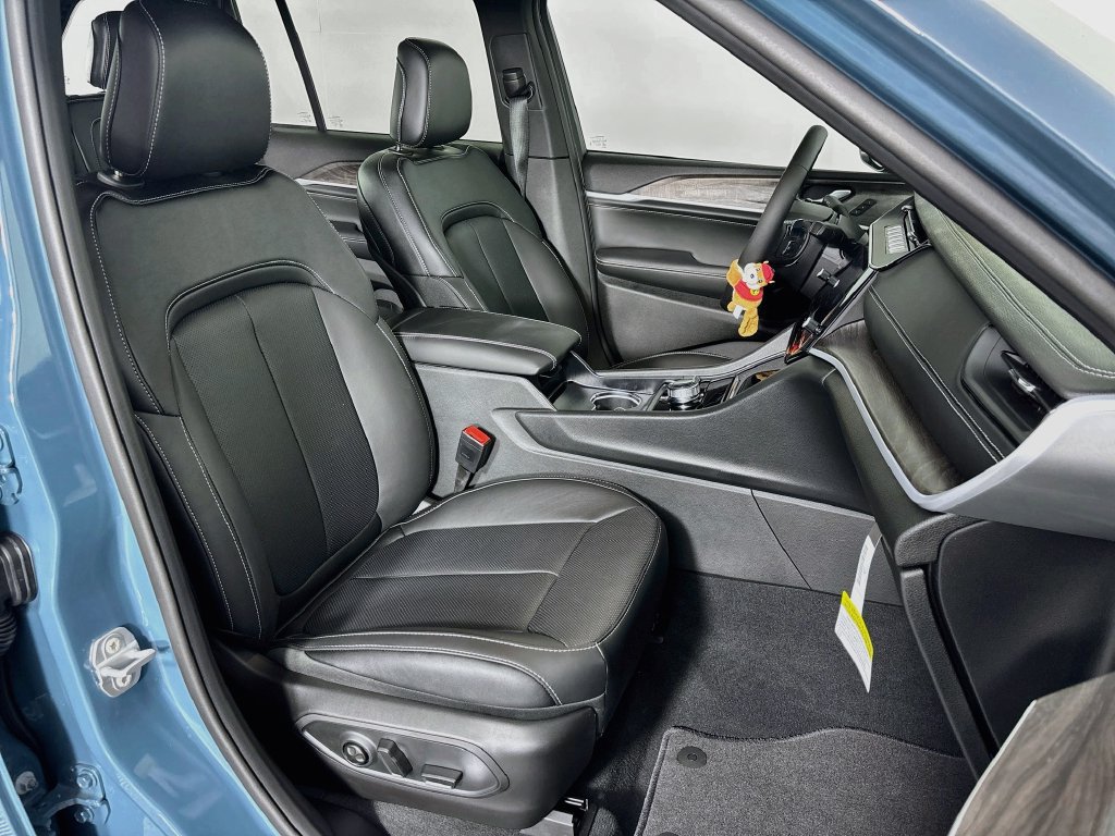 New 2026 Jeep Grand Cherokee Limited AWD/4WD image 21