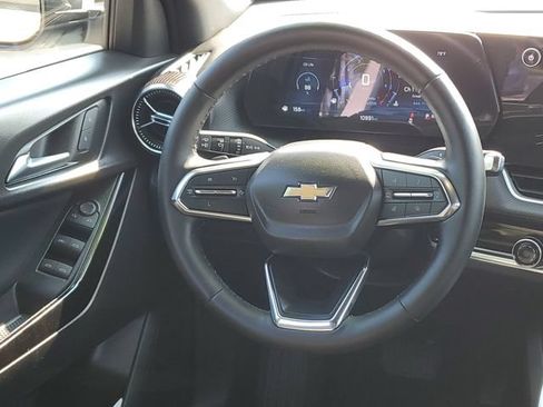 Certified 2025 Chevrolet Equinox LT w/ Safety and Technology Package FWD image 24