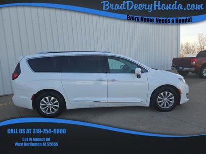 Used 2019 Chrysler Pacifica Touring-L