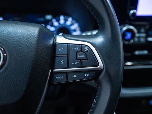 Certified 2024 Toyota Highlander LE image 20