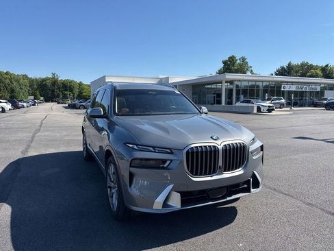 Used 2024 BMW X7 xDrive40i w/ Executive Package AWD/4WD image 1