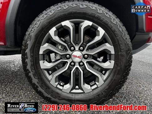 Used 2024 GMC Canyon Denali image 39