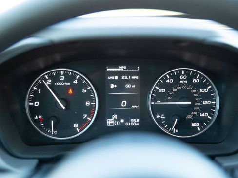 Used 2024 Subaru Crosstrek 2.0i Premium w/ Crosstrek Mirror Package image 12