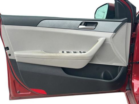 Used 2018 Hyundai Sonata SE FWD image 9