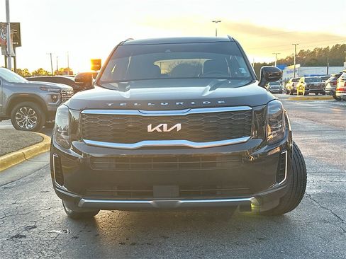 Used 2022 Kia Telluride S image 5