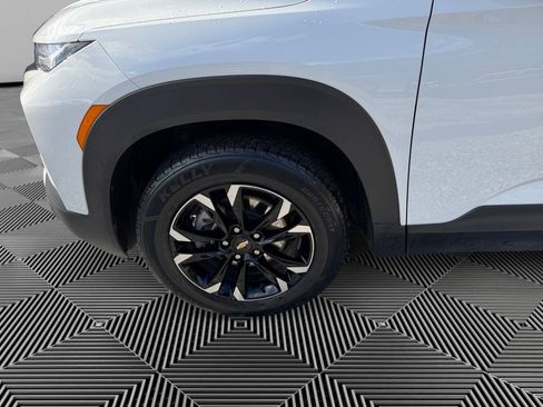 Used 2023 Chevrolet TrailBlazer LT w/ Convenience Package image 9